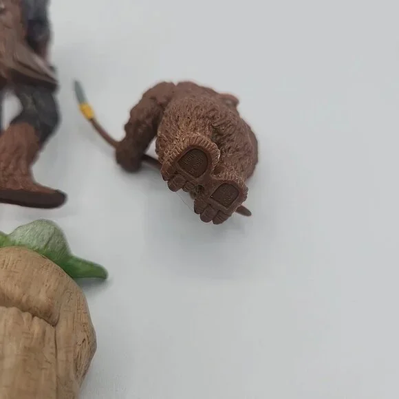 Vintage Star Wars Lot of (4) Chewbacca Yoda Ewok R2D2 PVC Lucasfilm - Picture 6 of 10